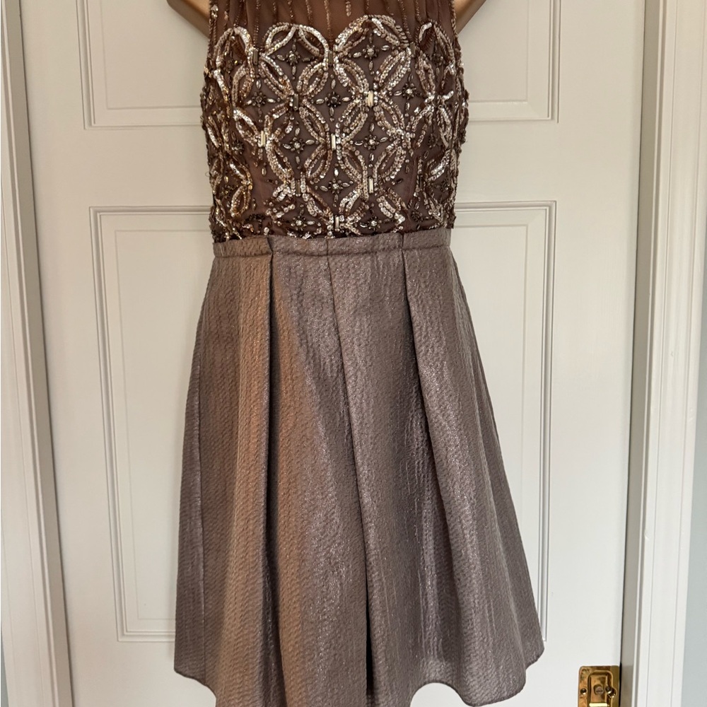 Kay Unger Women’s Dress in Silver